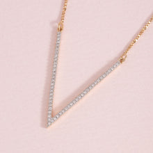 Load image into Gallery viewer, V To the T Necklace