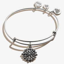 Load image into Gallery viewer, Compass Charm Bangle