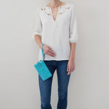 Load image into Gallery viewer, King Wristlet (Aqua)