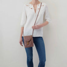 Load image into Gallery viewer, Fern Crossbody (Saddle)