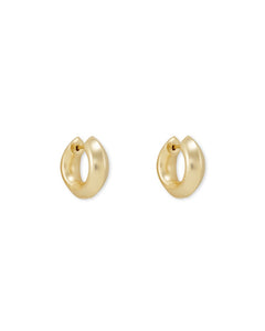 Mikki Huggie Earrings In Gold